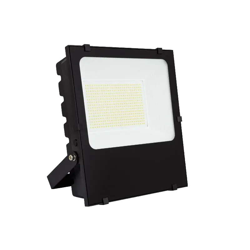 Location Projecteur LED Étanche Asymmétric 200W avec Variation de Blanc : 3000-3500-4000°K professionnel