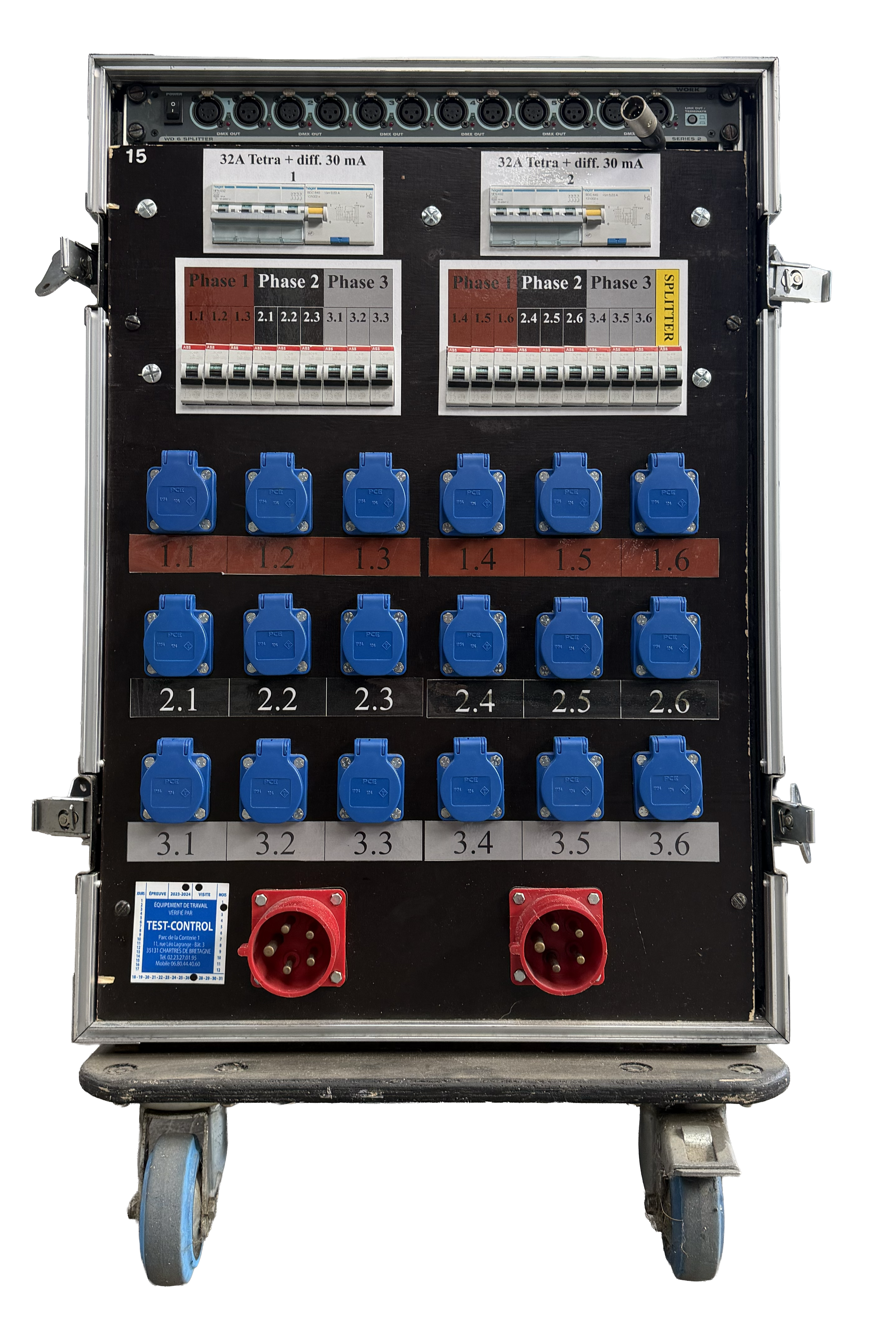 Location Armoire de Distribution pour Projecteurs 2x32AT -> 18xPC16 + 1xSplitter DMX 6xVoies professionnel