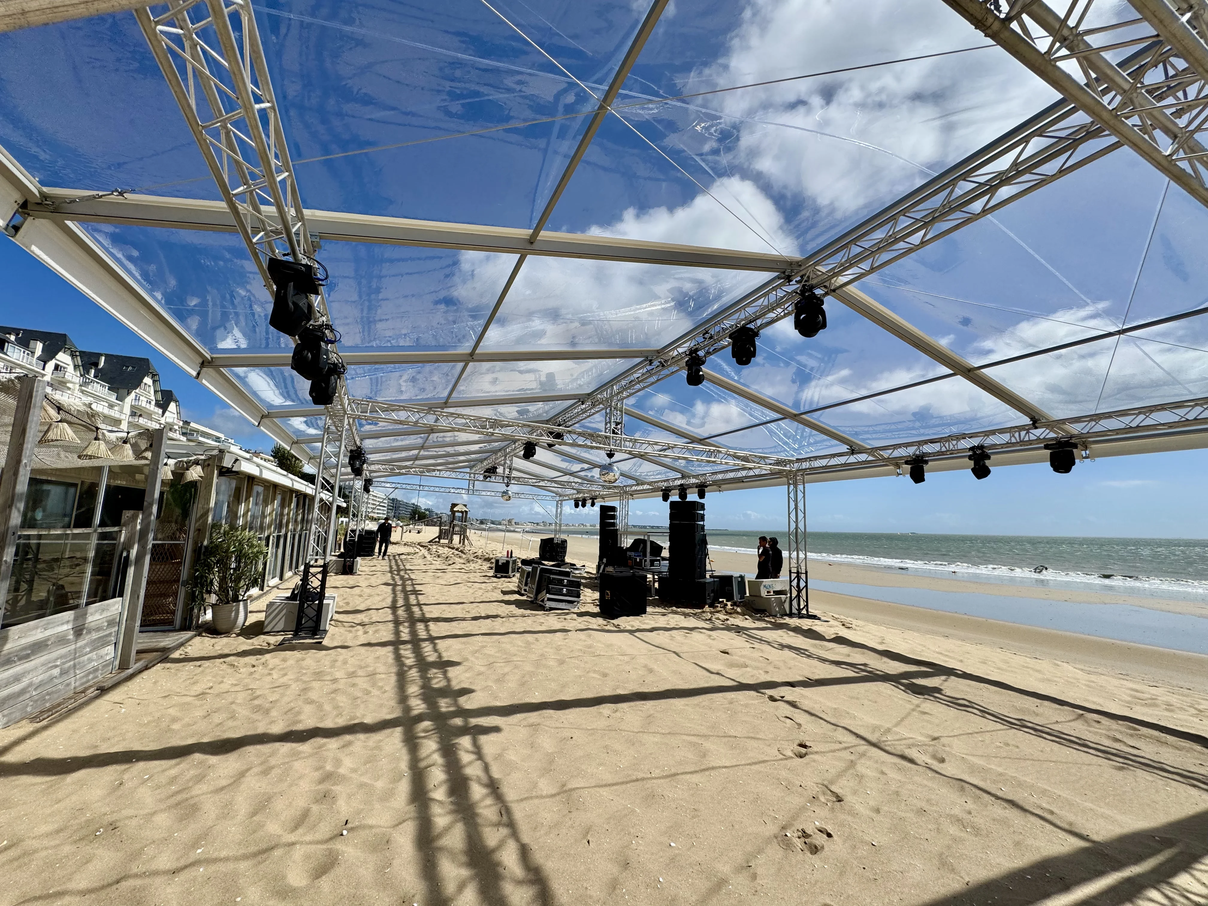 Location BACHE – Bâche de couverture de scène translucide 3x6m 650g/M2 professionnel