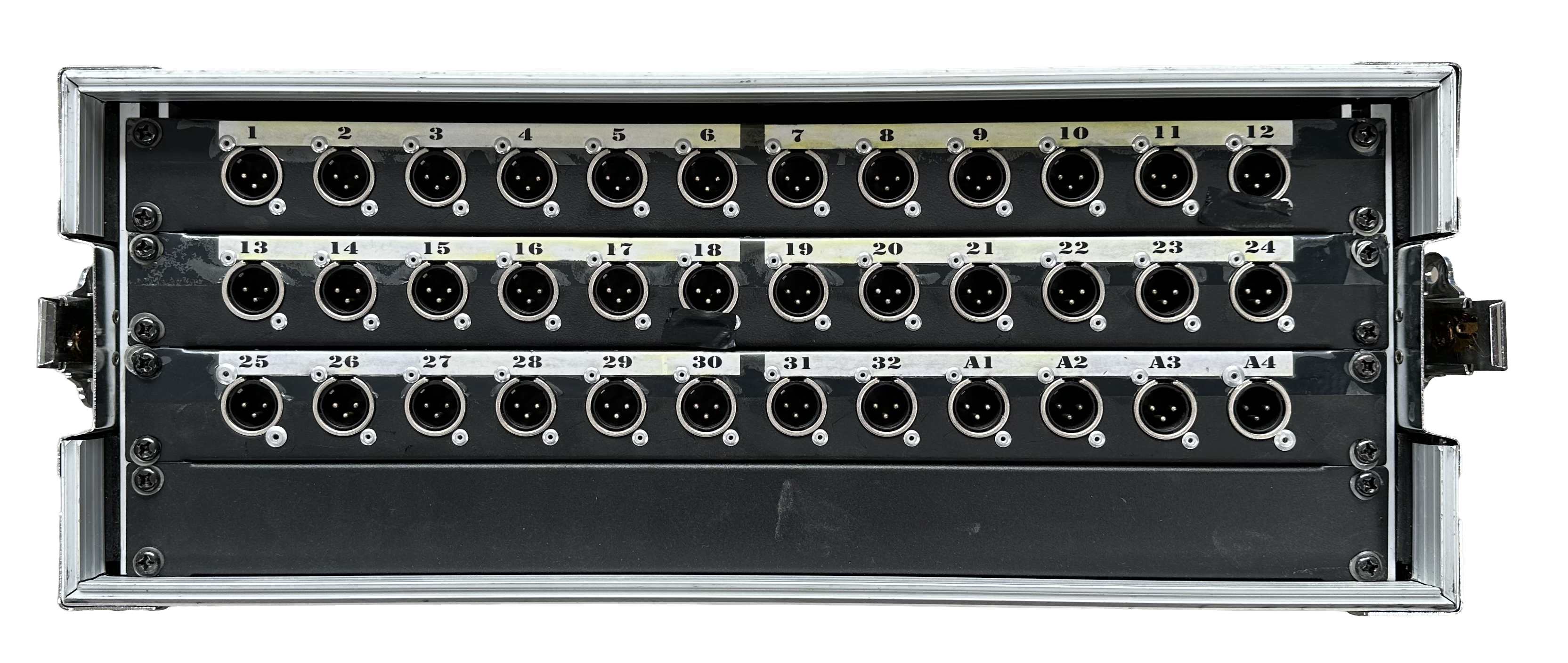 HARTING - Boitier de sous-patch Male vers 32out XLR - Mayenne - Laval - Grand Ouest